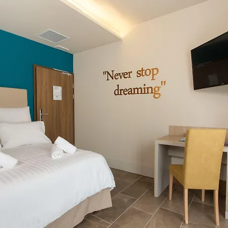 Ddream Hotell 3*